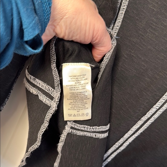 Pilcro Black Long Sleeve Women's Top - Picture 7 of 8